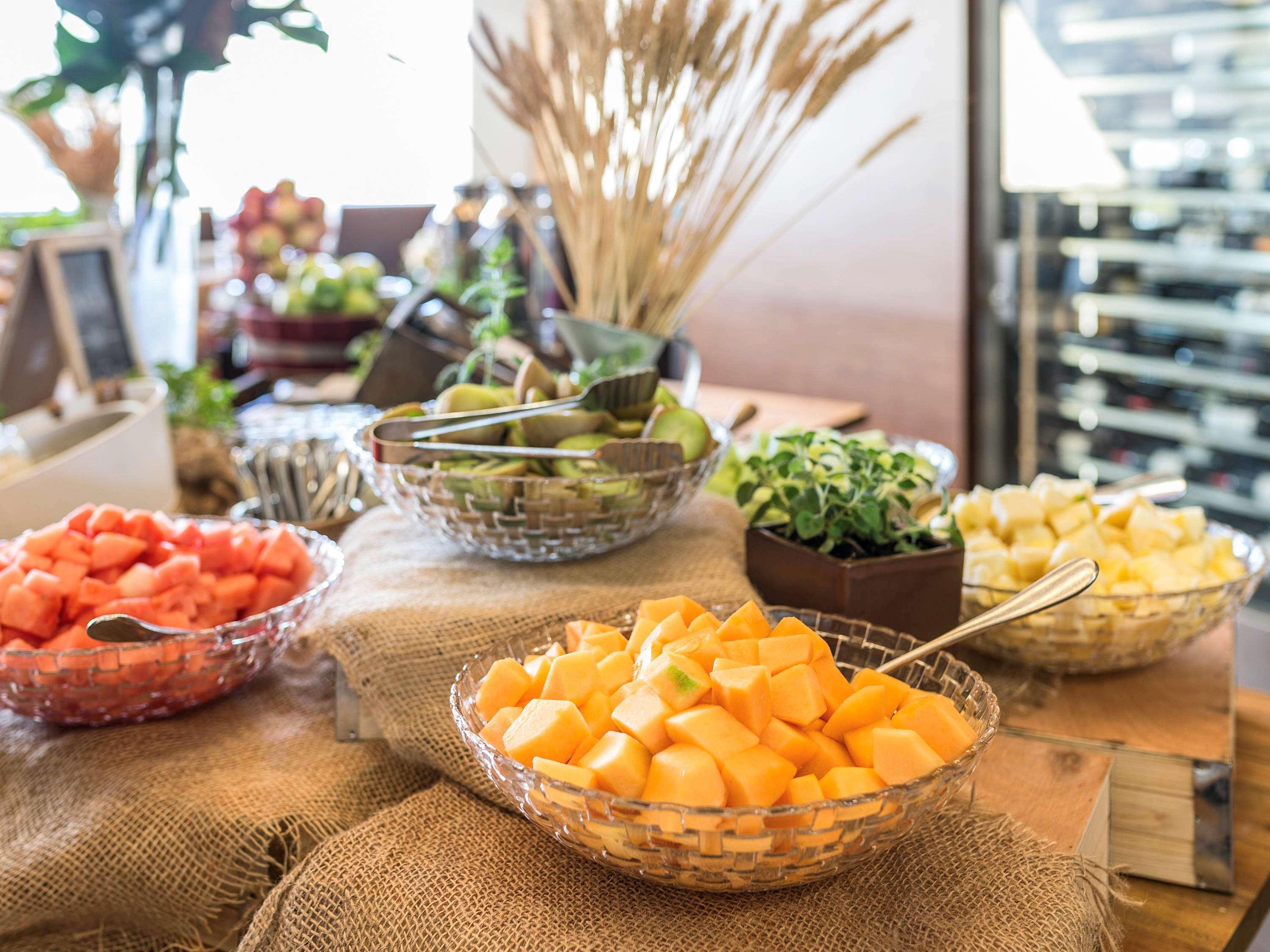 พูลแมน แอต ซิตนีย์ โอลิมปิก พาร์ค Hotel ซิดนีย์ ภายนอก รูปภาพ Fruit salad