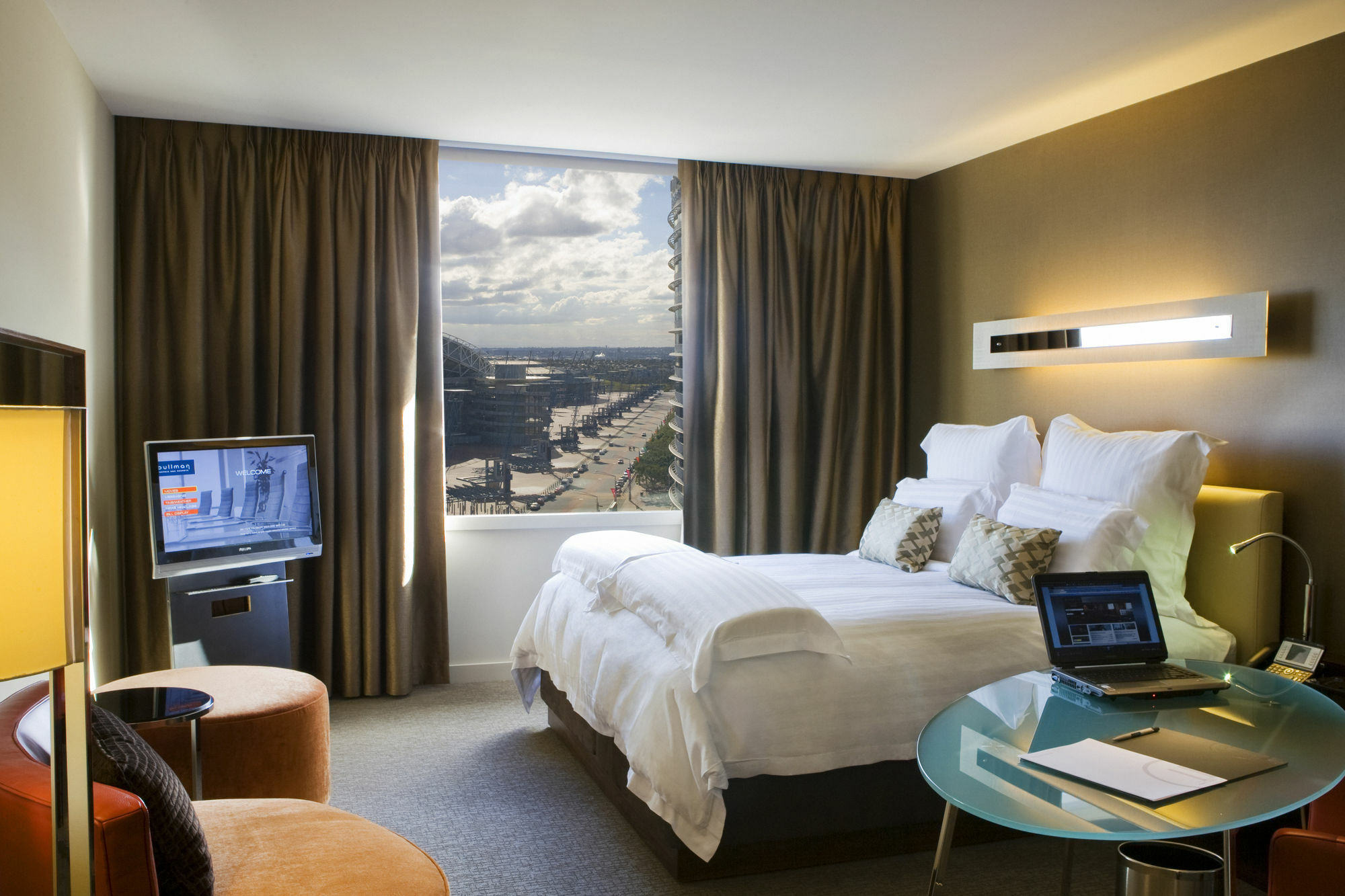 พูลแมน แอต ซิตนีย์ โอลิมปิก พาร์ค Hotel ซิดนีย์ ห้อง รูปภาพ A room at the hotel